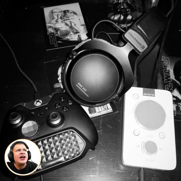 Headset used by Jynxzi